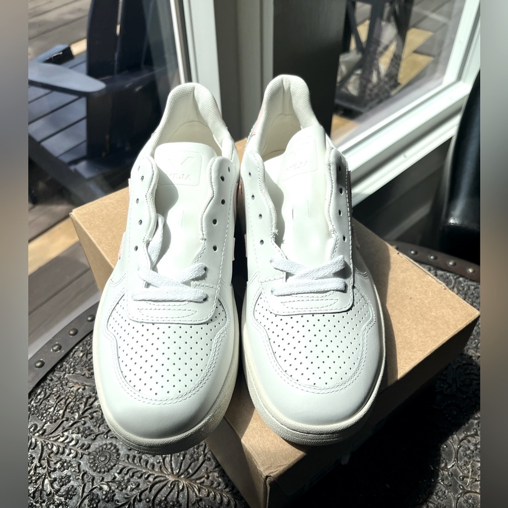 VEJA V-10 LEATHER SNEAKERS IN WHITE PETALE 40 9 - Picture 8 of 12